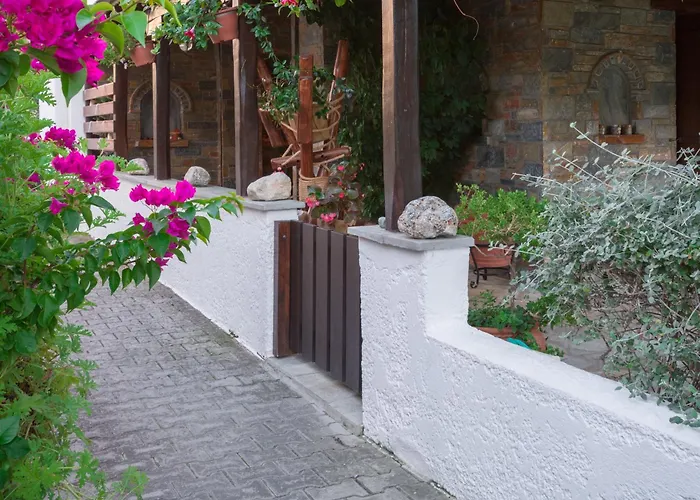 Villa Begonia By The Sea