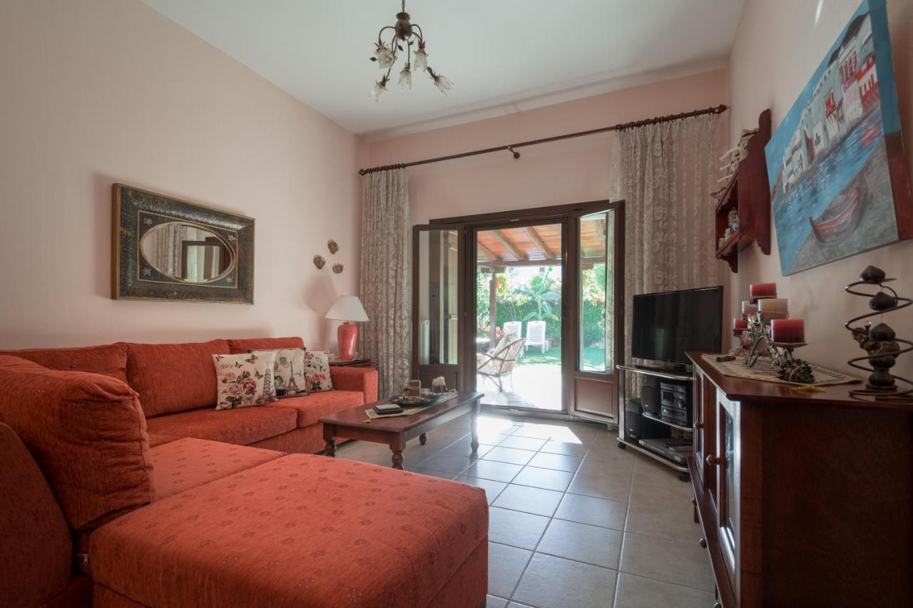 Holiday home Begonia By The Sea *